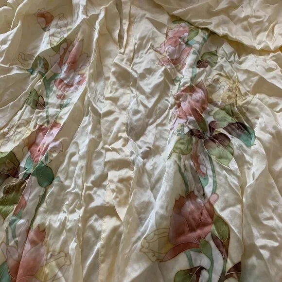 Silk Robe - Picture 1 of 1